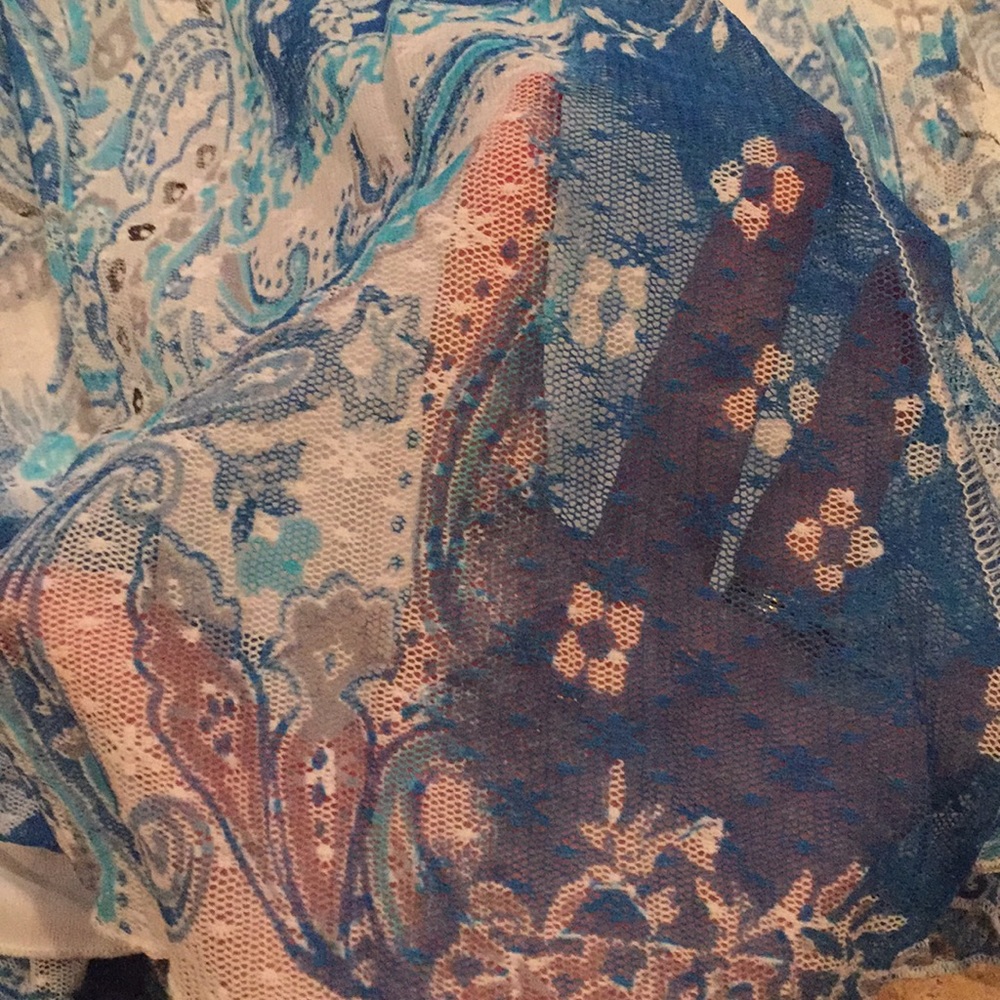 Coldwater Creek elasticwaist mesh pattern on white - Picture 4 of 8